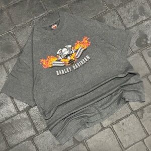 Vintage Harley Davidson T-shirt Engine flames 2004